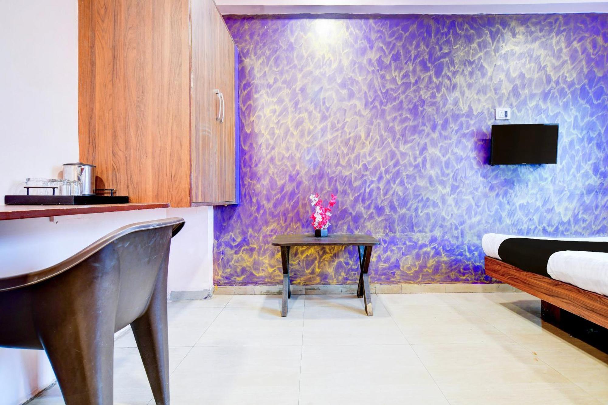 Hotel O Svl Inn Indore Bagian luar foto